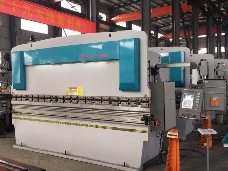 máy gia công kim loại Bình Dương