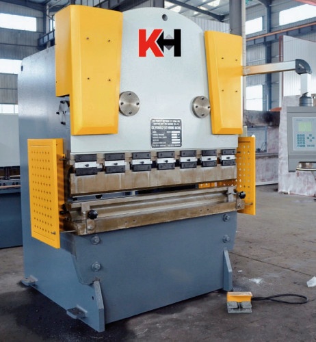Nơi cung cấp máy chấn tôn CNC chất lượng