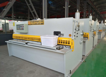 Những Điều Bạn Cần Biết Về Máy Cắt Tôn (Máy Cắt Tôn Thủy Lực)