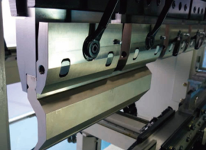Vì sao máy chấn CNC có tiếng kêu lạ? 