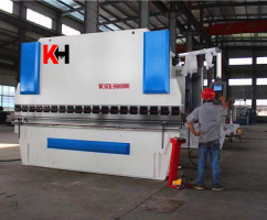 MÁY CHẤN TÔN WC67K/Y-170/5000