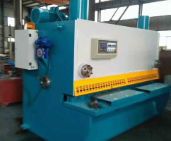 MÁY CẮT TÔN Q11-25/2500
