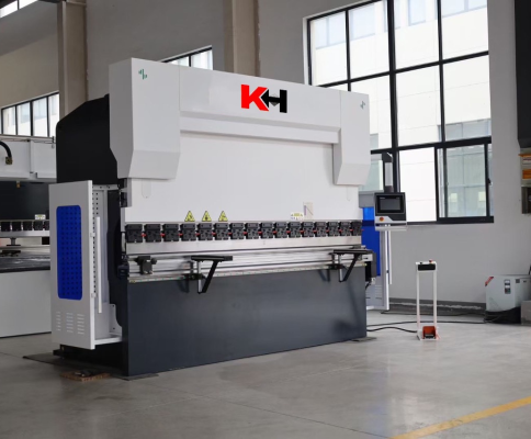 MÁY CHẤN TÔN CNC WC67K-200T/4000